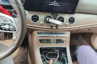 Mercedes-Benz E-Class 2019, 135100 км, за 182702.22 CNY - фото 14