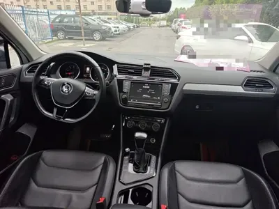 Volkswagen Tiguan L 2017, 132100 км, за 62300 CNY - фото 10