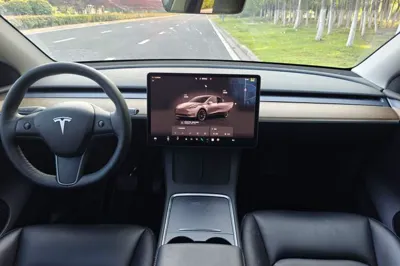 Tesla Model Y 2022, 98200 км, за 156856.55 CNY - фото 19