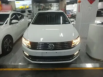 Volkswagen Lavida 2018, 54100 км, за 38800 CNY