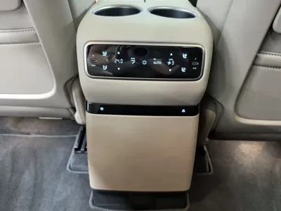 Li Auto 理想i8 2025, 5500 км, за 308800 CNY - фото 11