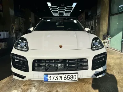 Porsche Cayenne · 2023 год