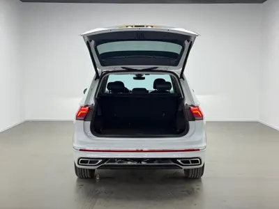 Volkswagen Tiguan L 2023, 18100 км, за 125800 CNY - фото 20