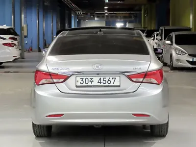 Hyundai Sonata 2013, 169676 км, за 4400000 KRW
