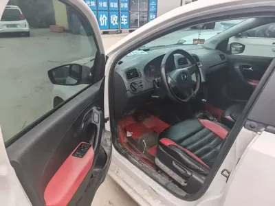 Volkswagen Polo 2019, 93000 км, за 35000 CNY - фото 9