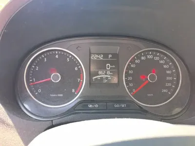 Volkswagen Polo 2015, 86199 км, за 26400 CNY