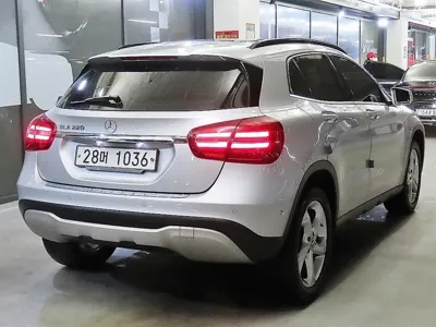 Mercedes-Benz GLA-Class 2018, 122000 км, за 12200000 KRW