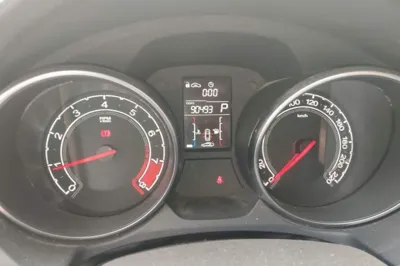 MG GT 2016, 90400 км, за 27416.21 CNY - фото 8