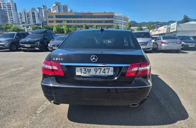 Mercedes-Benz E-Class 2011, 187186 км, за 5990000 KRW