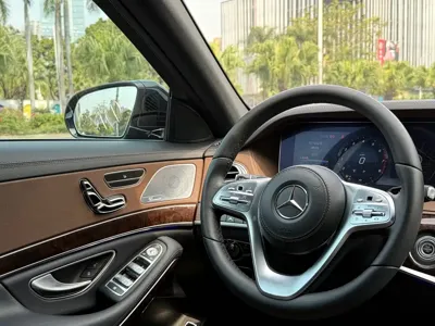 Mercedes-Benz S-Class 2018, 58000 км, за 379300 CNY - фото 10