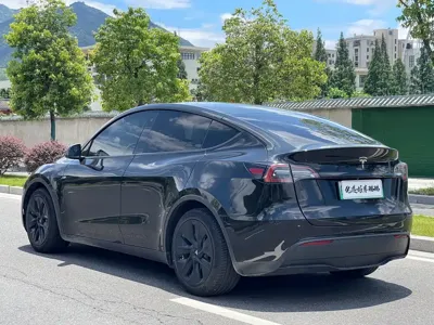 Tesla Model Y 2021, 110000 км, за 128000 CNY - фото 11