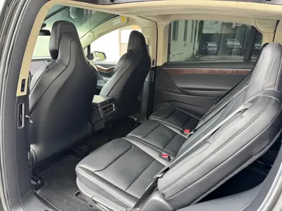 Tesla Model X 2019, 82000 км, за 193800 CNY - фото 9