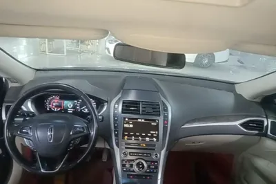 Lincoln MKZ 2018, 82300 км, за 69570.42 CNY