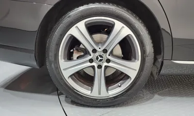 Mercedes-Benz E-Class 2018, 65343 км, за 27490000 KRW - фото 5