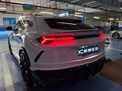 Lamborghini Urus 2020, 60000 км, за 1968000 CNY