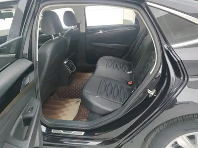 Volkswagen Passat 2021, 70900 км, за 98000 CNY - фото 11