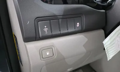 Kia Canival 2017, 135487 км, за 12500000 KRW - фото 14