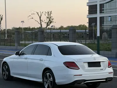 Mercedes-Benz E-Class 2016, 100000 км, за 108000 CNY