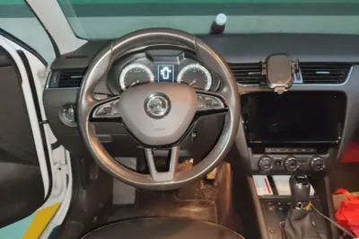 Skoda Octavia 2019, 106300 км, за 60026.07 CNY - фото 7