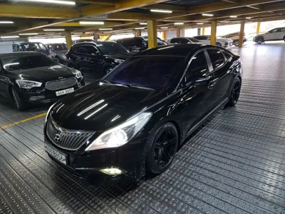 Hyundai Grandeur · 2015 год