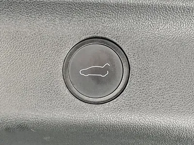 Tesla Model Y 2022, 60000 км, за 153000 CNY - фото 18