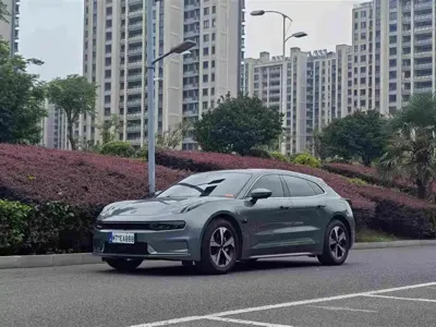 Zeekr 001 · 2023 год