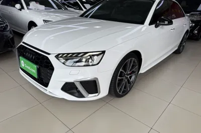 Audi A4L · 2022 год
