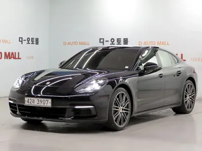 Porsche Panamera · 2018 год