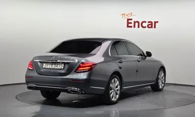 Mercedes-Benz E-Class 2020, 77425 км, за 29200000 KRW - фото 2