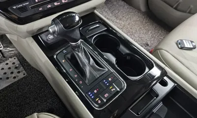 Kia Canival 2016, 75771 км, за 11800000 KRW - фото 9
