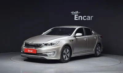 Kia K5 · 2013 год