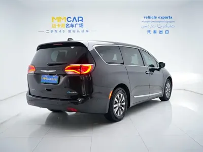 Chrysler Grand Voyager PHEV (Import) 2020, 125000 км, за 109800 CNY - фото 3