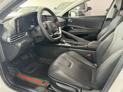 Hyundai Elantra 2023, 30000 км, за 79800 CNY - фото 7
