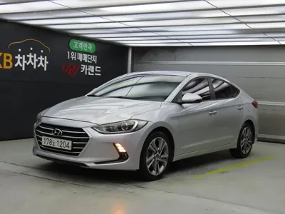 Hyundai Avante · 2017 год