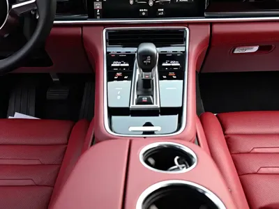 Porsche Panamera 2018, 93000 км, за 319800 CNY - фото 11
