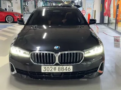 BMW 5-Series · 2022 год
