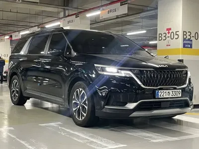 Kia Canival · 2023 год