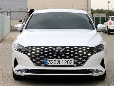 Hyundai Grandeur 2023, 27749 км, за 27900000 KRW