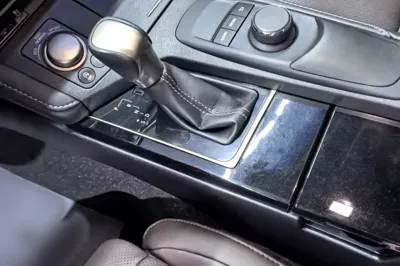 Lexus ES 2017, 76300 км, за 134710.17 CNY - фото 12