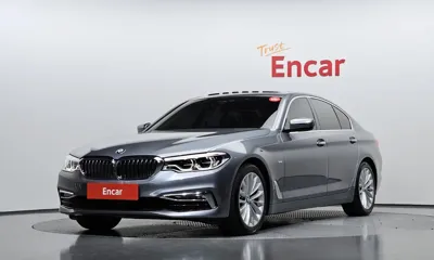 BMW 5-Series · 2018 год