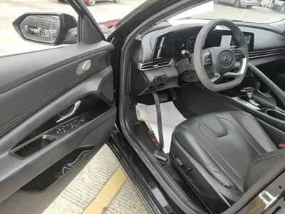 Hyundai Elantra 2021, 87500 км, за 51300 CNY - фото 16