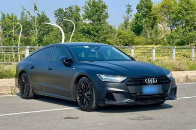 Audi A7 2021, 61500 км, за 290613.88 CNY