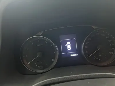 Hyundai Elantra 2017, 80000 км, за 25800 CNY