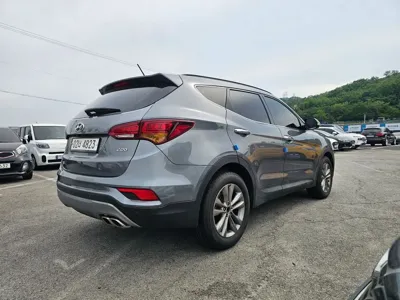 Hyundai Santafe 2018, 132900 км, за 10590000 KRW