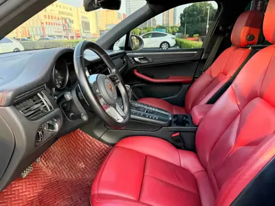 Porsche Macan 2020, 100000 км, за 199800 CNY