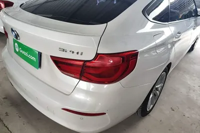 BMW 3 Series GT 2019, 123300 км, за 95402.7 CNY - фото 9