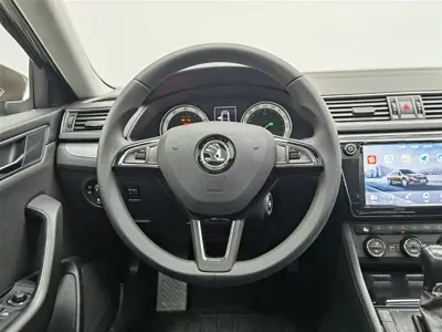 Skoda Superb 2017, 68500 км, за 43800 CNY - фото 11