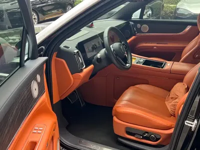 AITO 问界 AITO M9 2024, 30000 км, за 329799 CNY