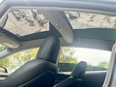 Tesla Model 3 2023, 99000 км, за 119800 CNY - фото 12