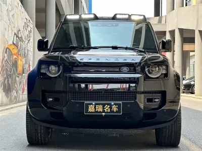 Land Rover Defender 2024, 27000 км, за 468000 CNY